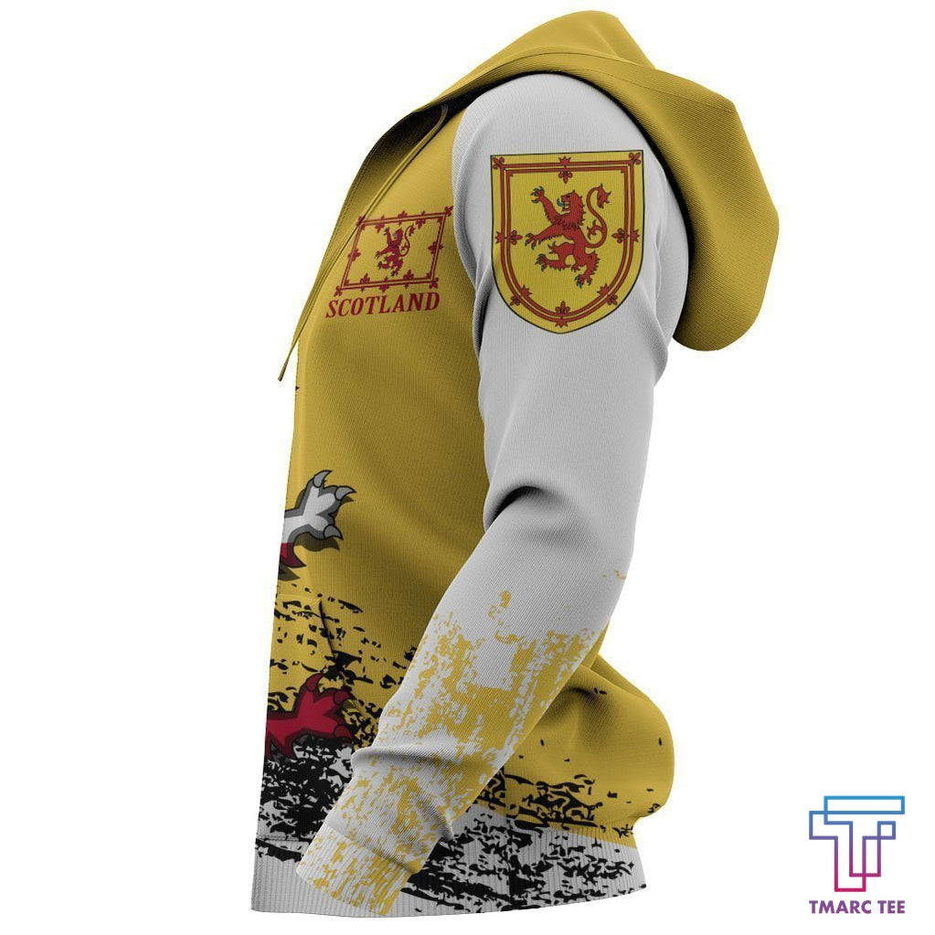 Rampant Lion of The Royal Arms of Scotland Hoodie Yellow